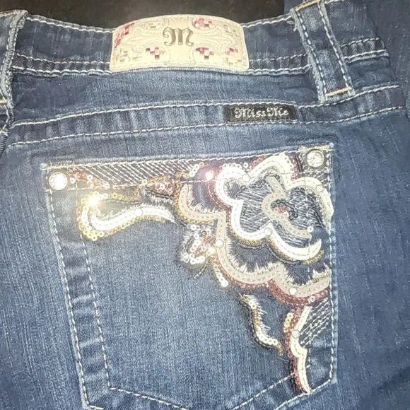 Miss Me Jeans - Picture 2 of 7